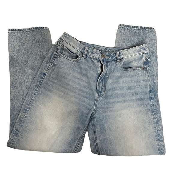 American Eagle Mineral Wash Destroyed Knee Straight Leg Mid Rise Jeans - Picture 4 of 16